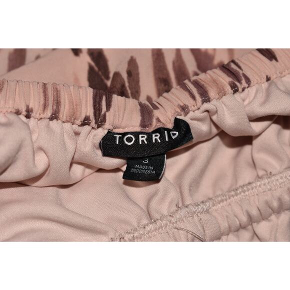 TORRID $65 Abstract Mini Chiffon Off-Shoulder Skater Dress Light Pink 3 / 3X - Picture 3 of 3